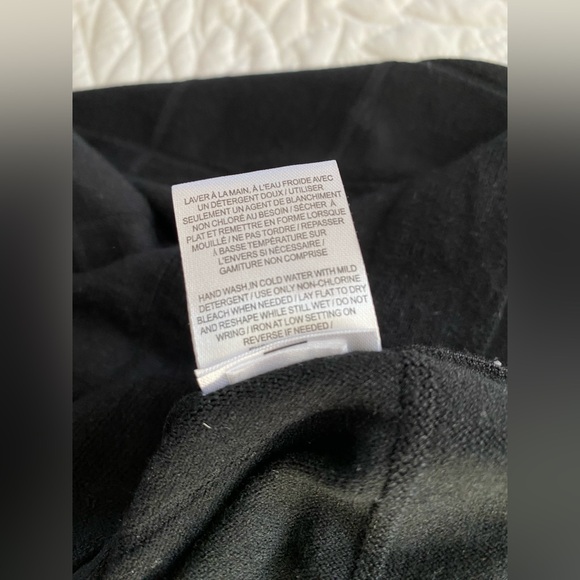 Loose fitting knit top - Picture 7 of 7